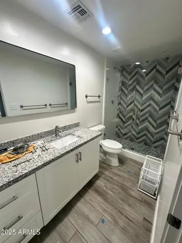 a view of an outdoor space