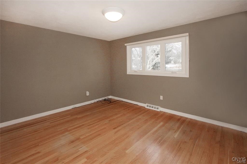 101 Britain Road Manlius, NY 13066 - Photo 27 of 31 Bedroom # 4