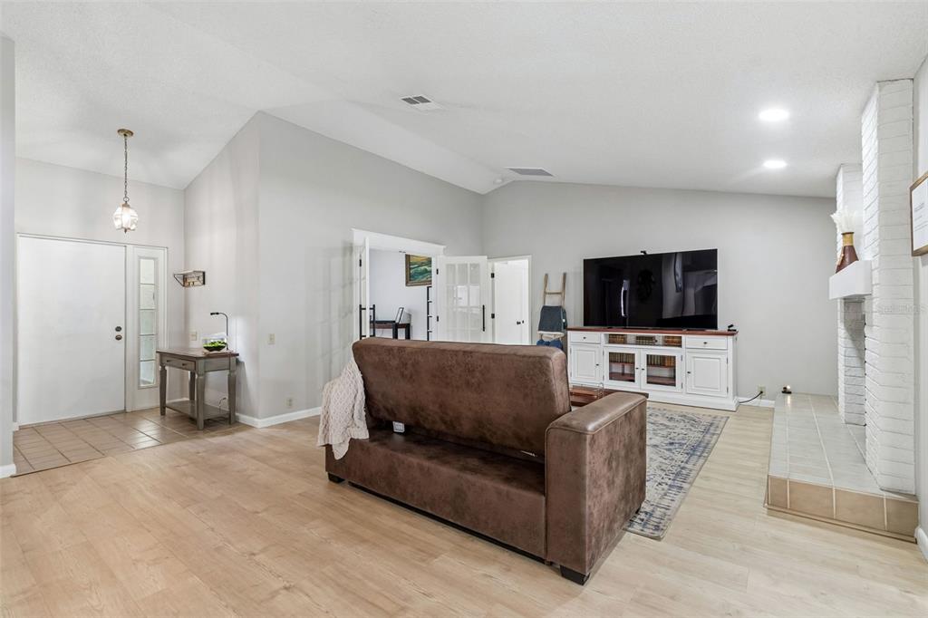525 Walker Road Safety Harbor, FL 34695 - Photo 24 of 42 Gallery Image 24