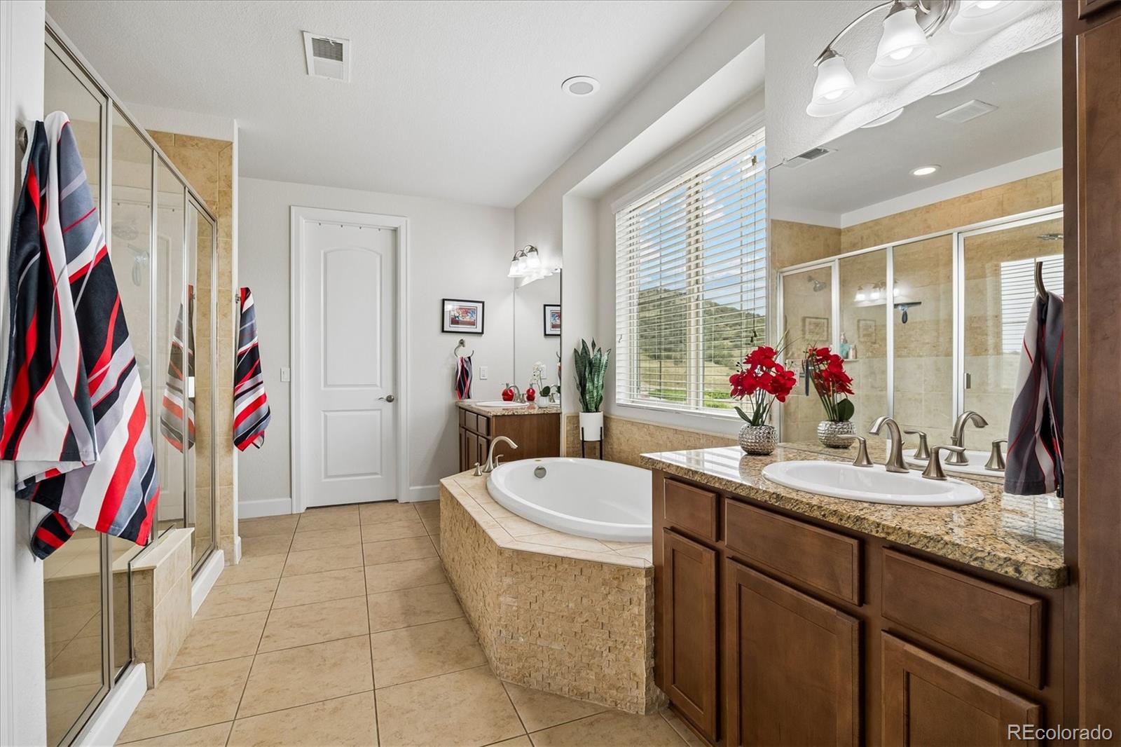 10629 Ladera Point Lone Tree, CO 80124 - Photo 32 of 50