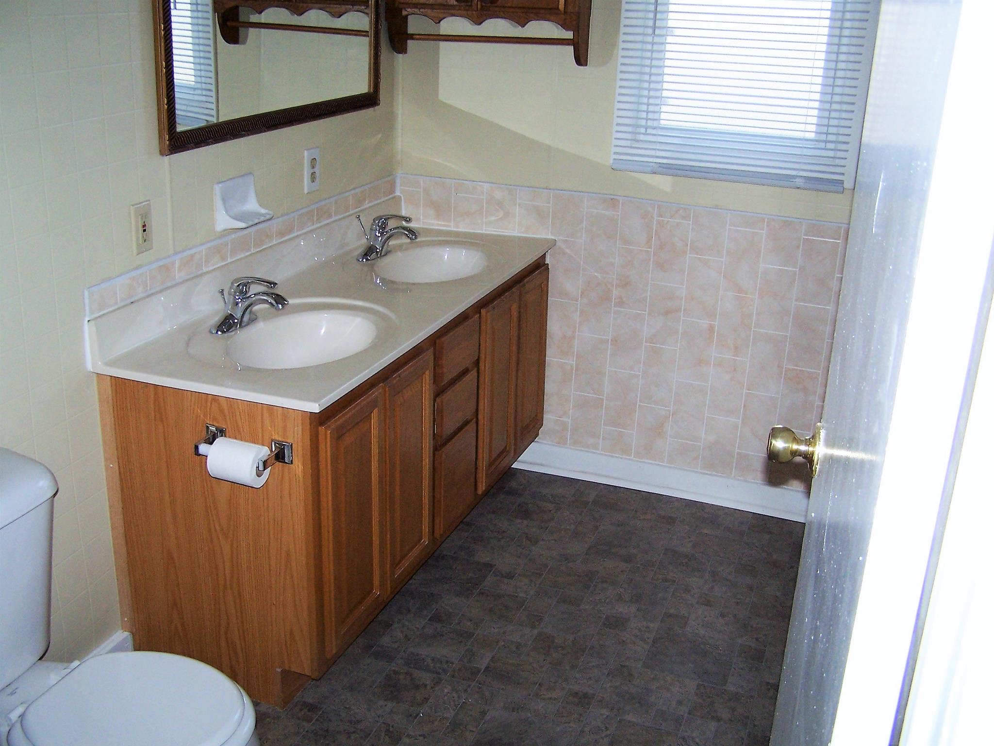10904 Tonkel Road Fort Wayne, IN 46845 - Photo 10 of 14 Gallery Image 10