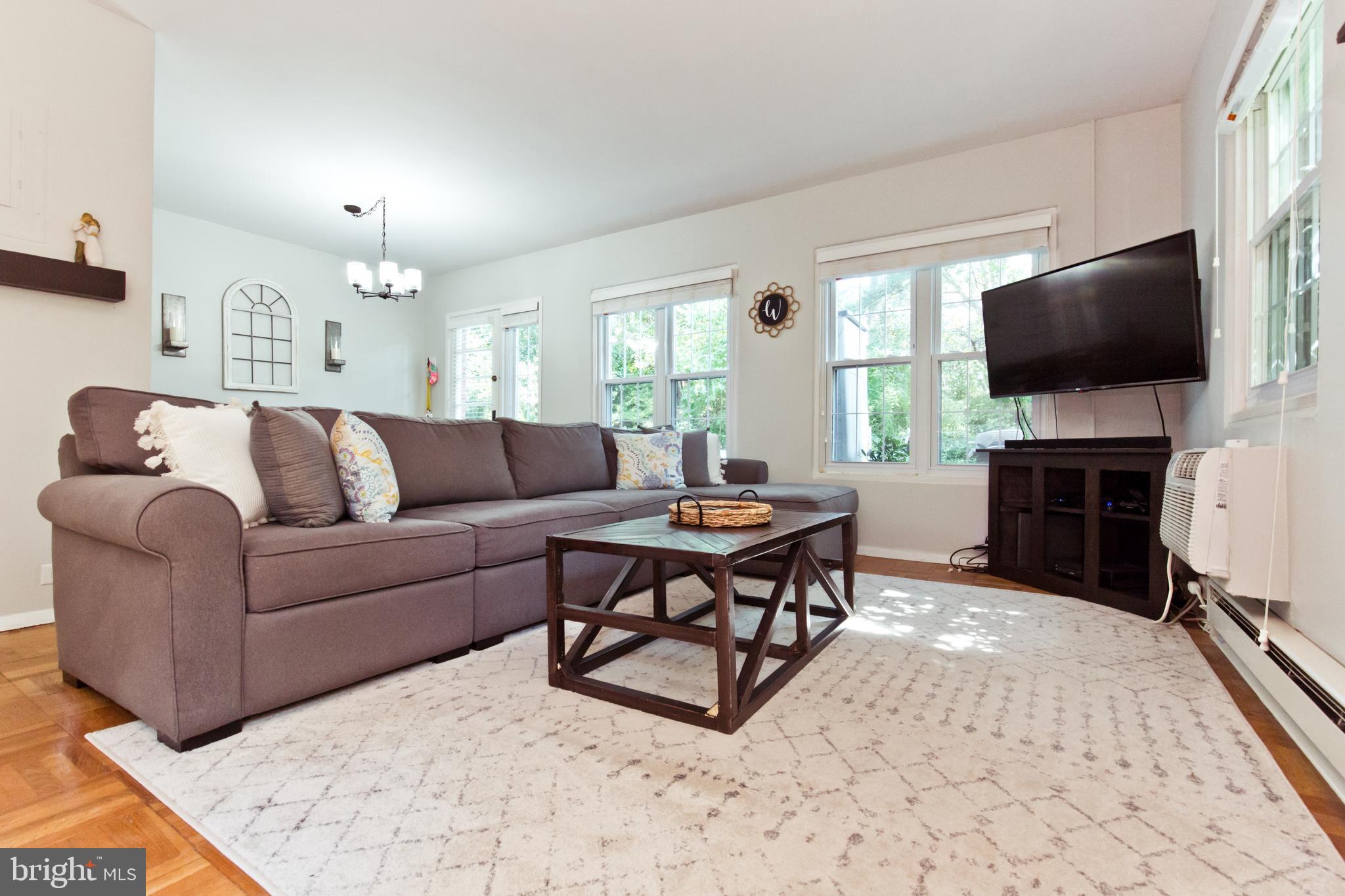 3245 Gunston Road Alexandria, VA 22302 - Photo 7 of 30