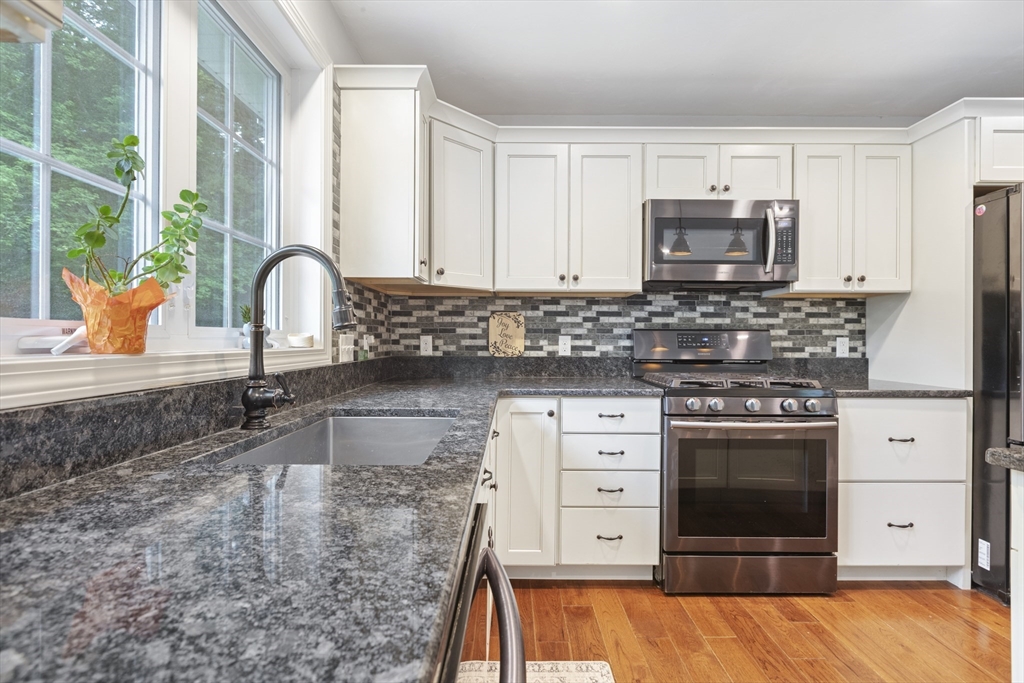 501 Quaddick Road Thompson, CT 06277 - Photo 7 of 38 Gallery Image 7