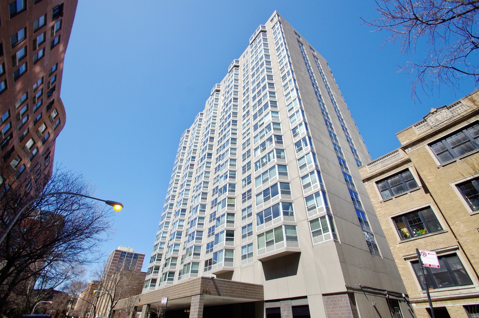 720 West Gordon Terrace, Unit 9E Chicago, IL 60613 - Photo 1 of 10