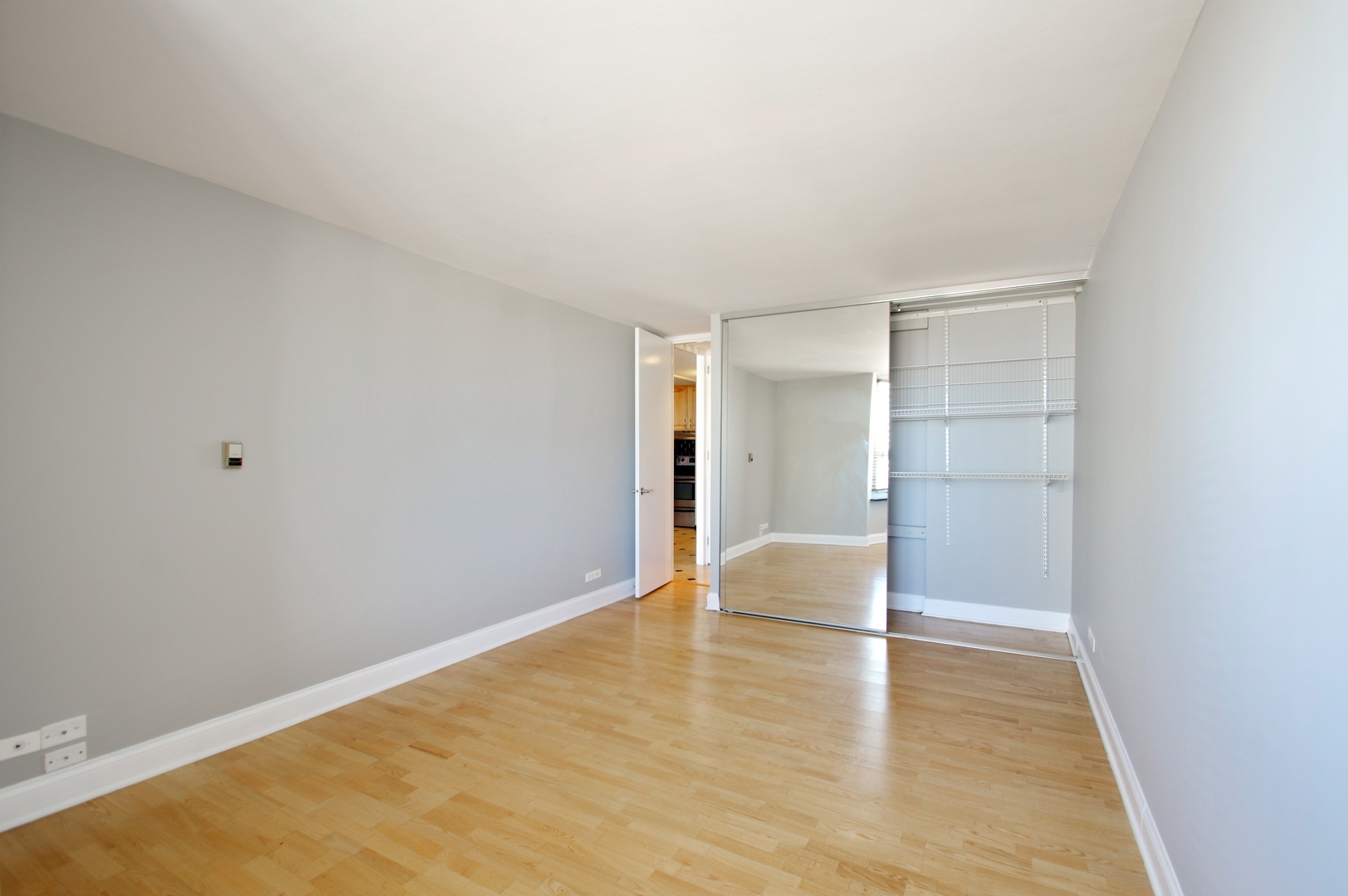 720 West Gordon Terrace, Unit 9E Chicago, IL 60613 - Photo 8 of 10