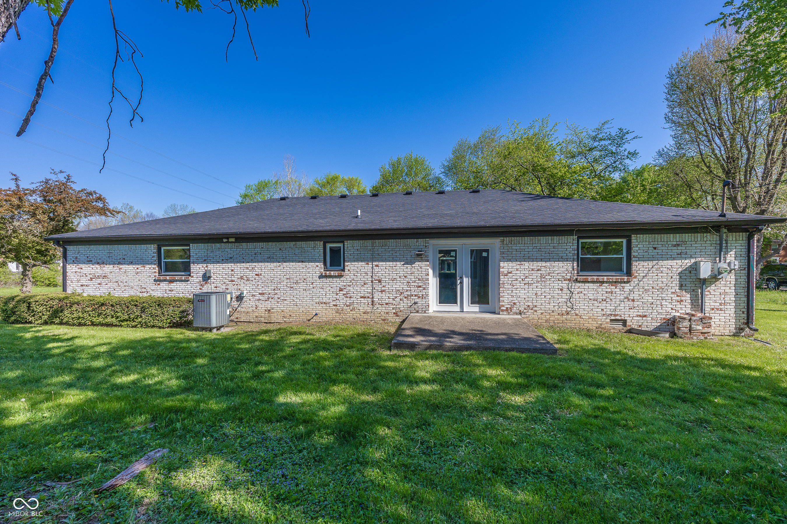 8021 Guion Road Indianapolis, IN 46268 - Photo 7 of 26