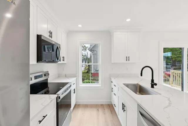 $599,000 | 447 Main Street, South Portland, ME 04106