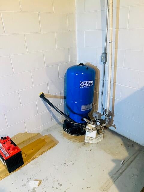 10951 Butler Road Cheboygan, MI 49721 - Photo 45 of 62 Pressure Tank