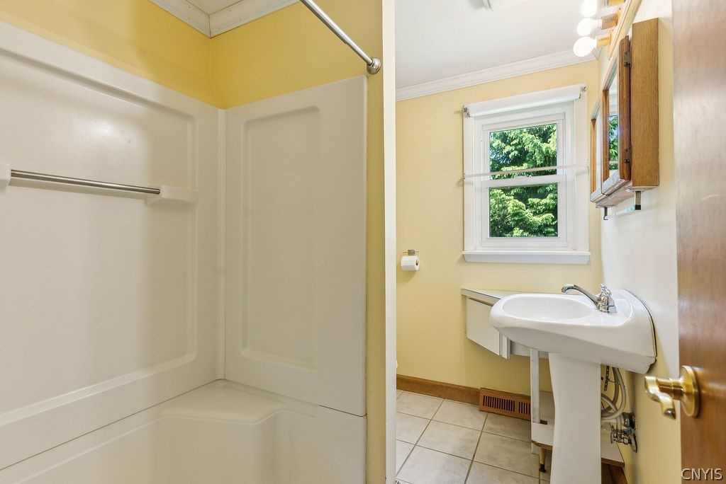 384 Kingdom Road Volney, NY 13126 - Photo 22 of 49