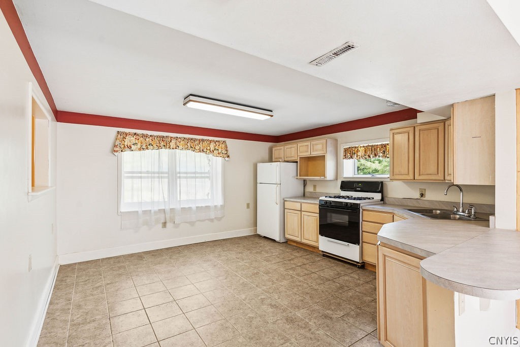 384 Kingdom Road Volney, NY 13126 - Photo 30 of 49