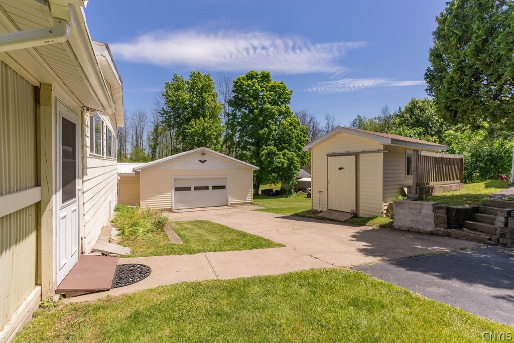 384 Kingdom Road Volney, NY 13126 - Photo 3 of 49