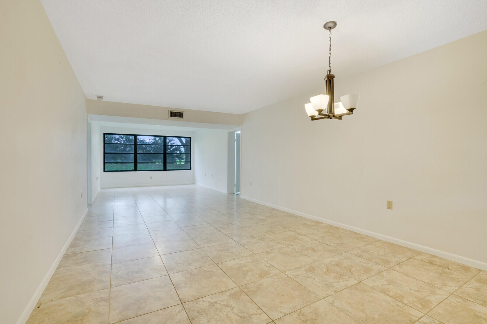 6085 Balboa Circle, Unit 101 Boca Raton, FL 33433 - Photo 6 of 26 07_Image_7_mls