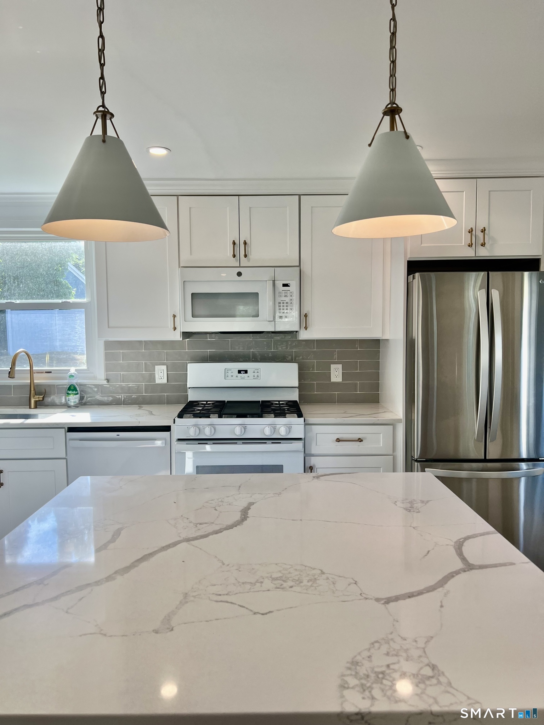 11 Tuller Road Fairfield, CT 06825 - Photo 5 of 21 Gallery Image 5