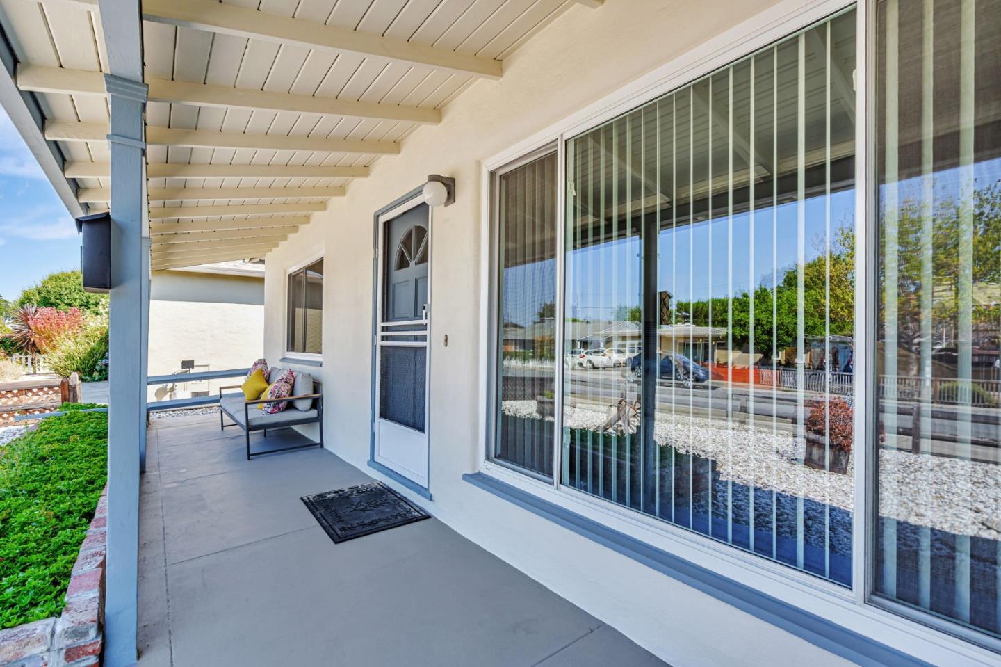 3993 Pasadena Drive San Mateo, CA 94403 - Photo 5 of 40 a view of living room with furniture