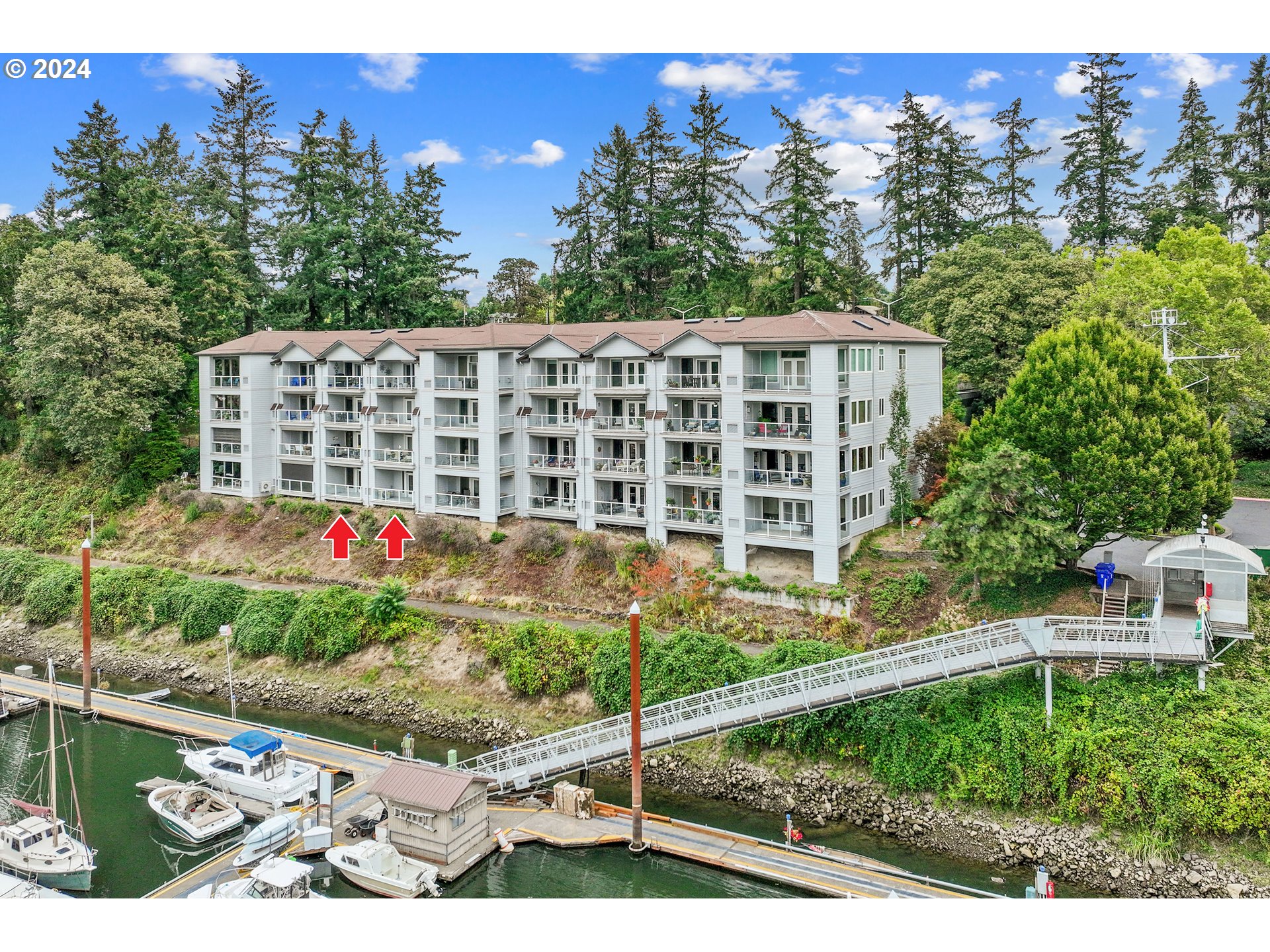 525 Southeast Marion St Unit 4  