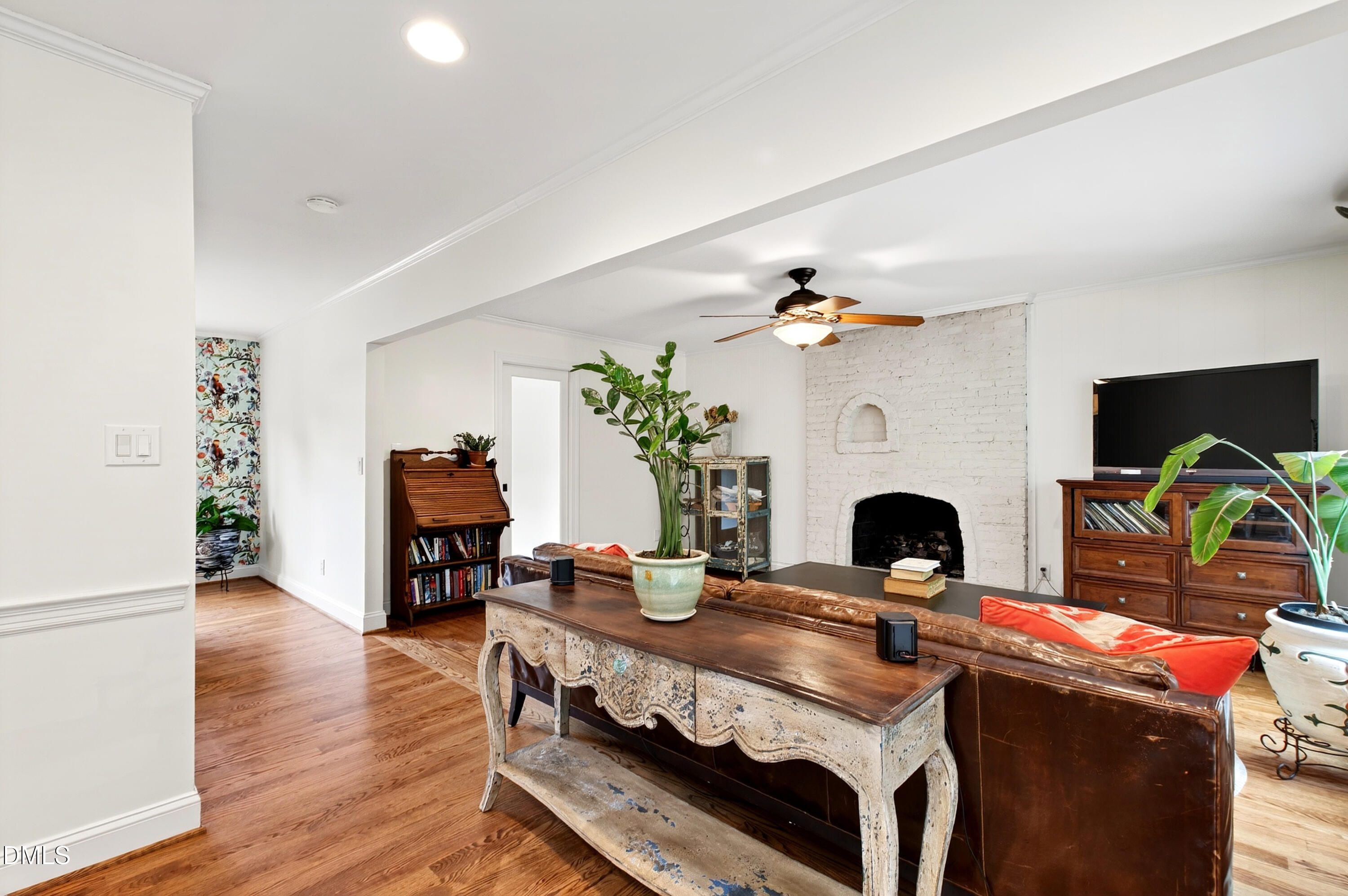 4704 Radcliff Road Raleigh, NC 27609 - Photo 11 of 70 Gallery Image 11