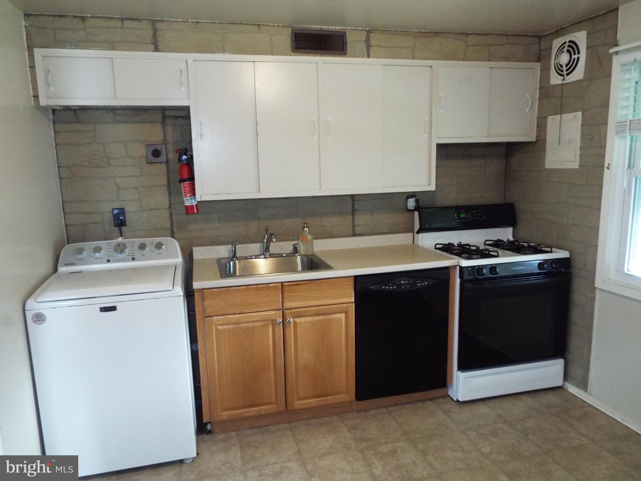 2407 Alma Road Halethorpe, MD 21227 - Photo 2 of 28 Appliance Package Included
