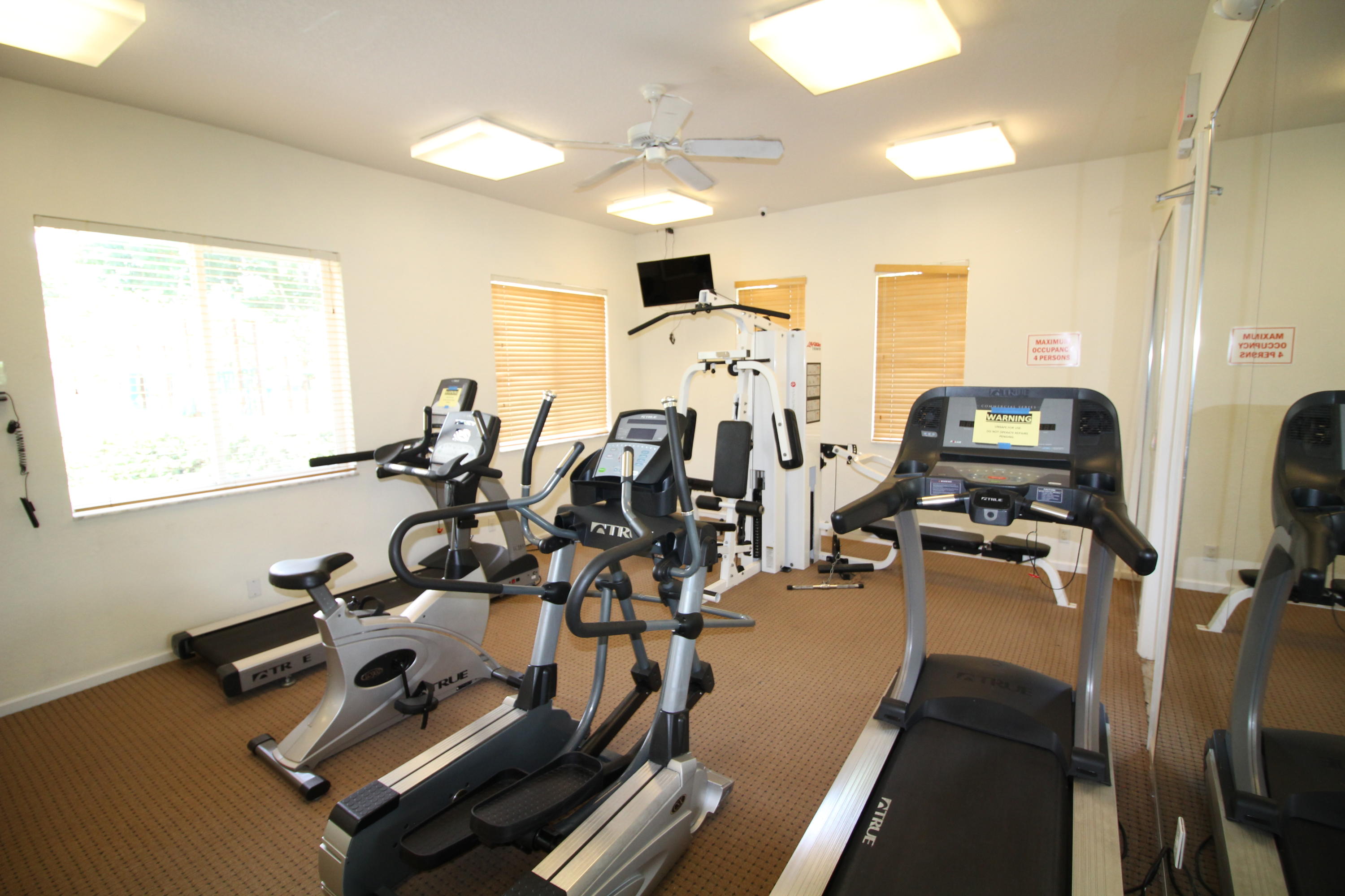 1147 Rialto Drive Boynton Beach, FL 33436 - Photo 38 of 48 IMG_2835