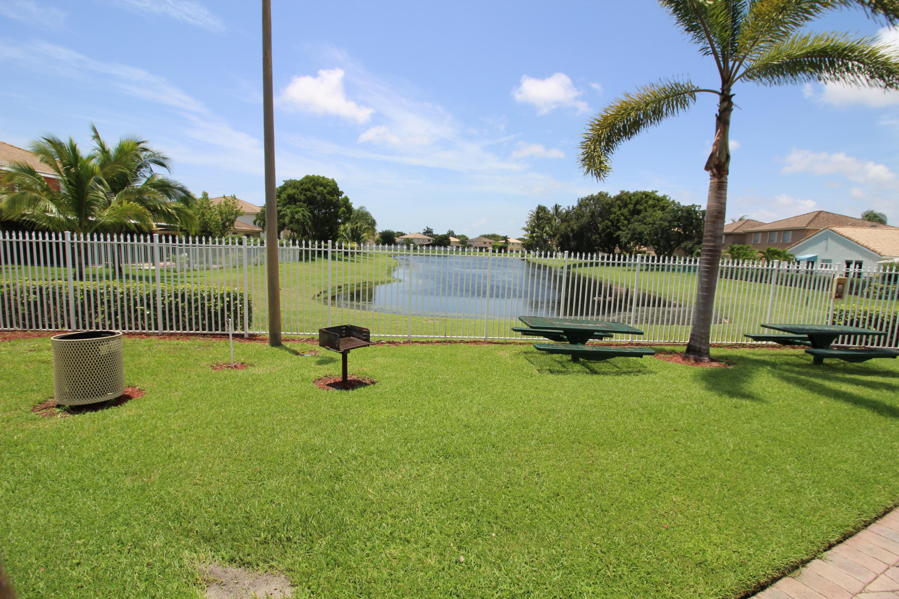 1147 Rialto Drive Boynton Beach, FL 33436 - Photo 42 of 48 Picnic Area