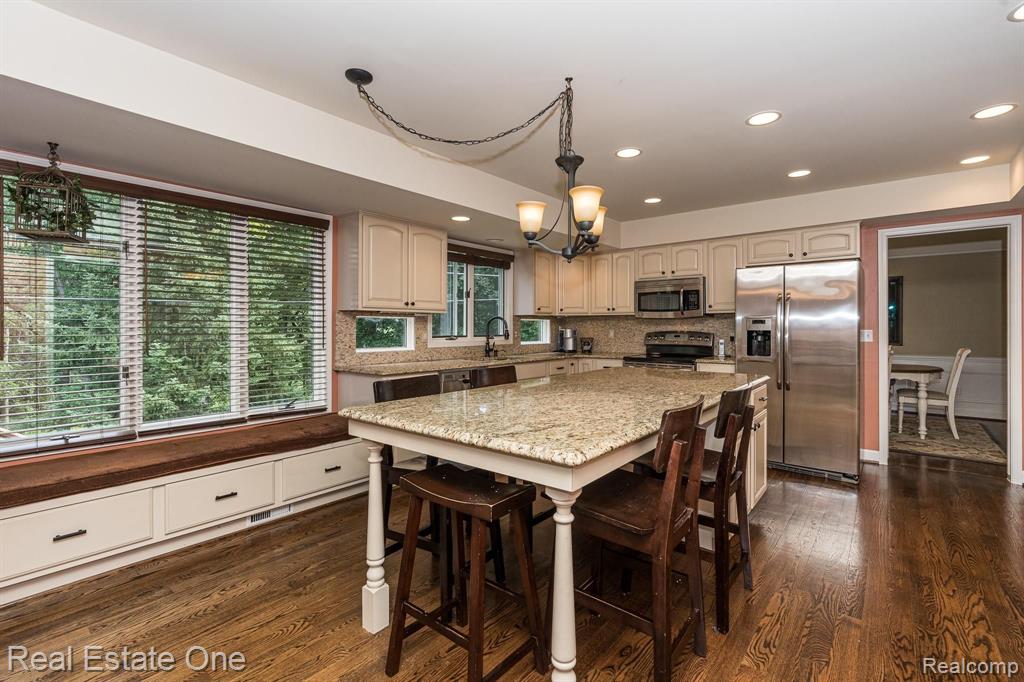 763 Birch Tree Lane Rochester Hills, MI 48306 - Photo 15 of 44
