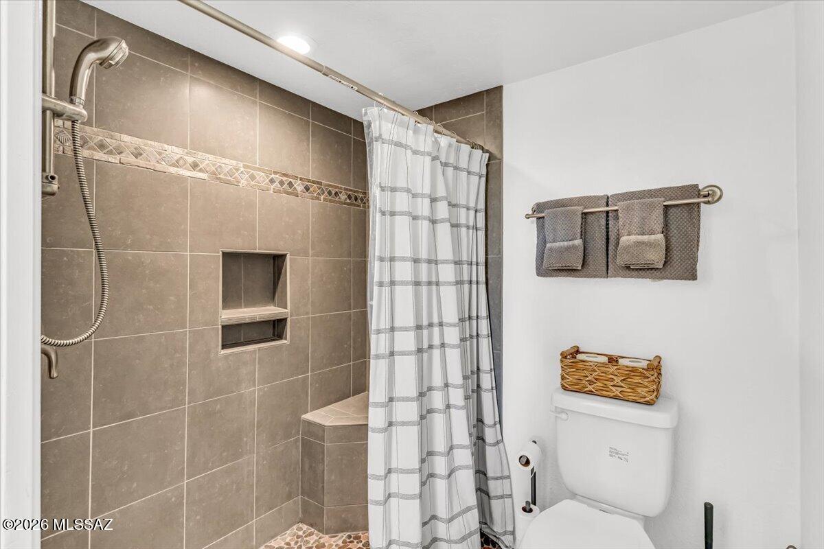 5800 North Kolb Road, Unit 10153 Tucson, AZ 85750 - Photo 27 of 46 Primary Shower