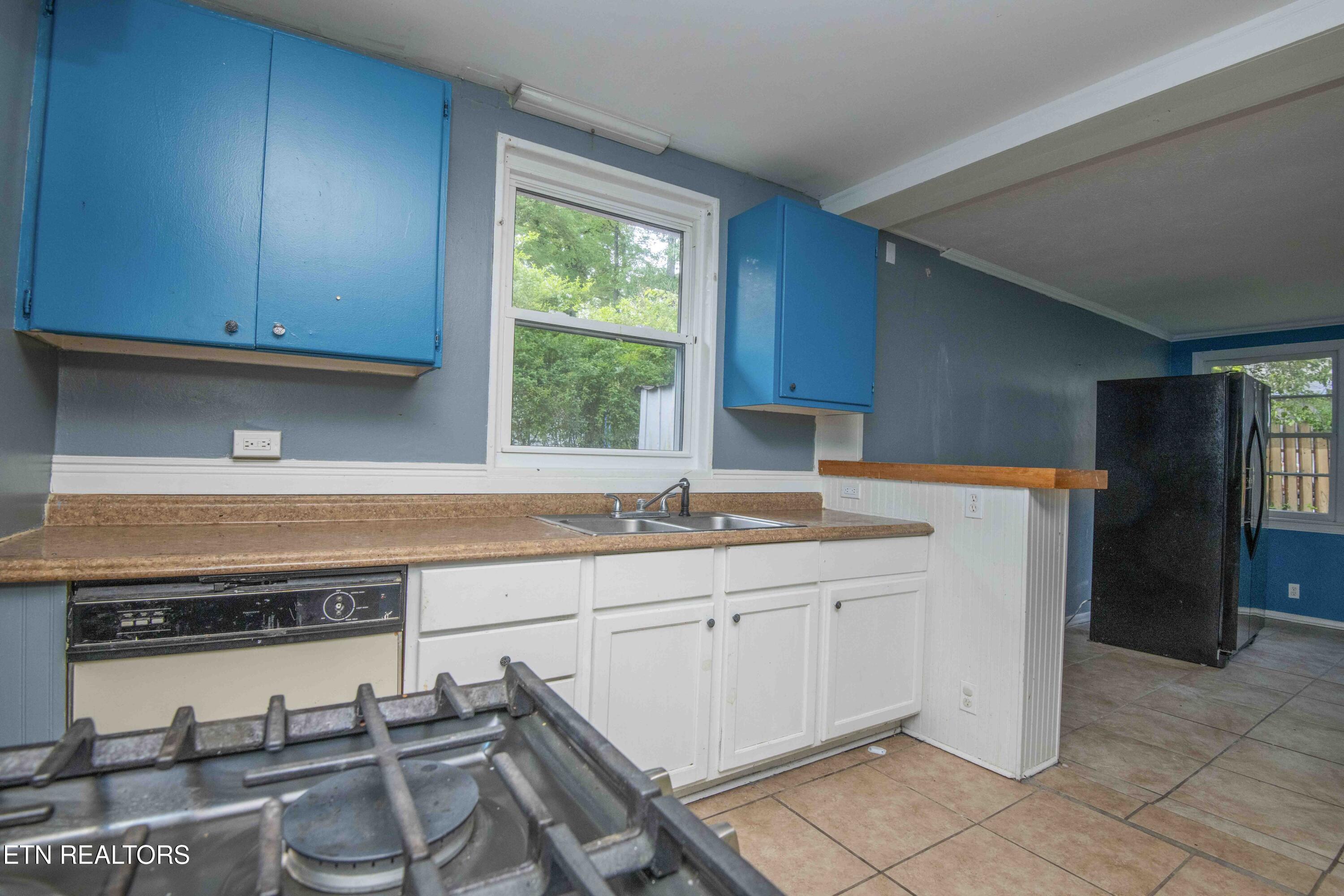 191 Manhattan Avenue Oak Ridge, TN 37830 - Photo 12 of 41 kitchen 2_1