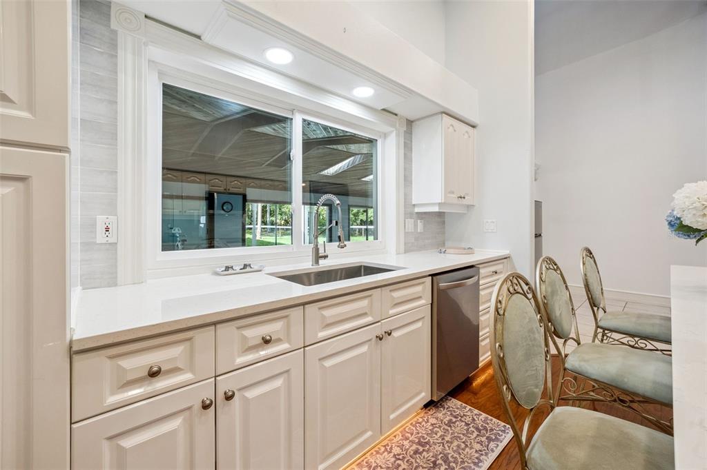 21033 Violet Road Brooksville, FL 34601 - Photo 10 of 68