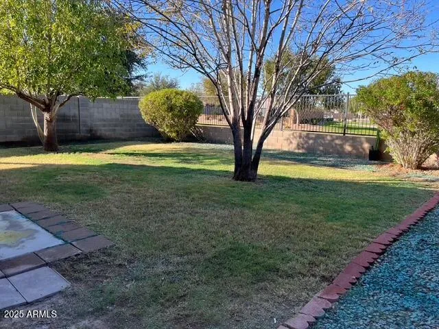 $1,750 | 3600 East Denim Trail, San Tan Valley, AZ 85143