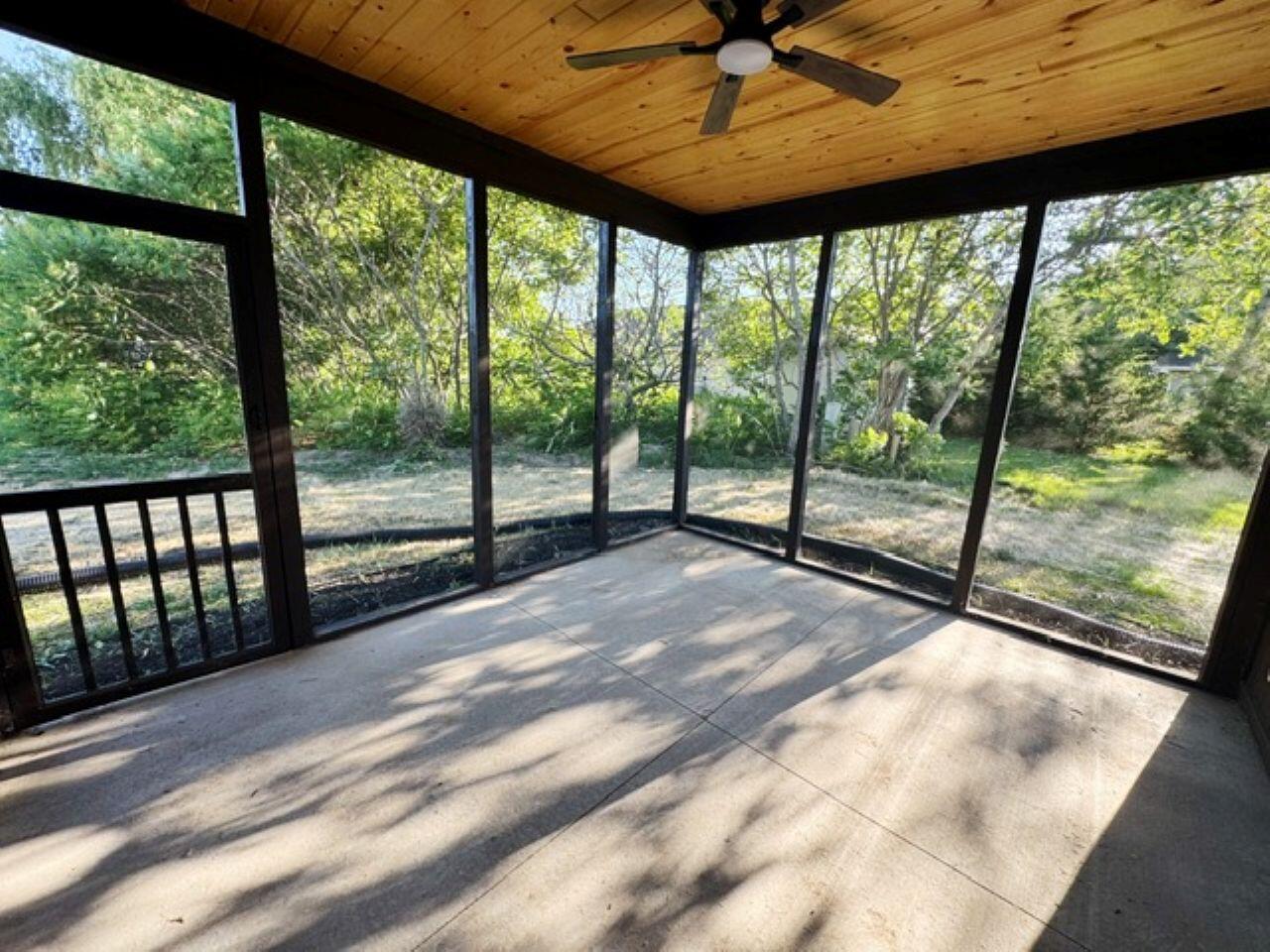 538 Jordan Way Spring Green, WI 53588 - Photo 4 of 17 John McDonald - 04 - Screened Porch