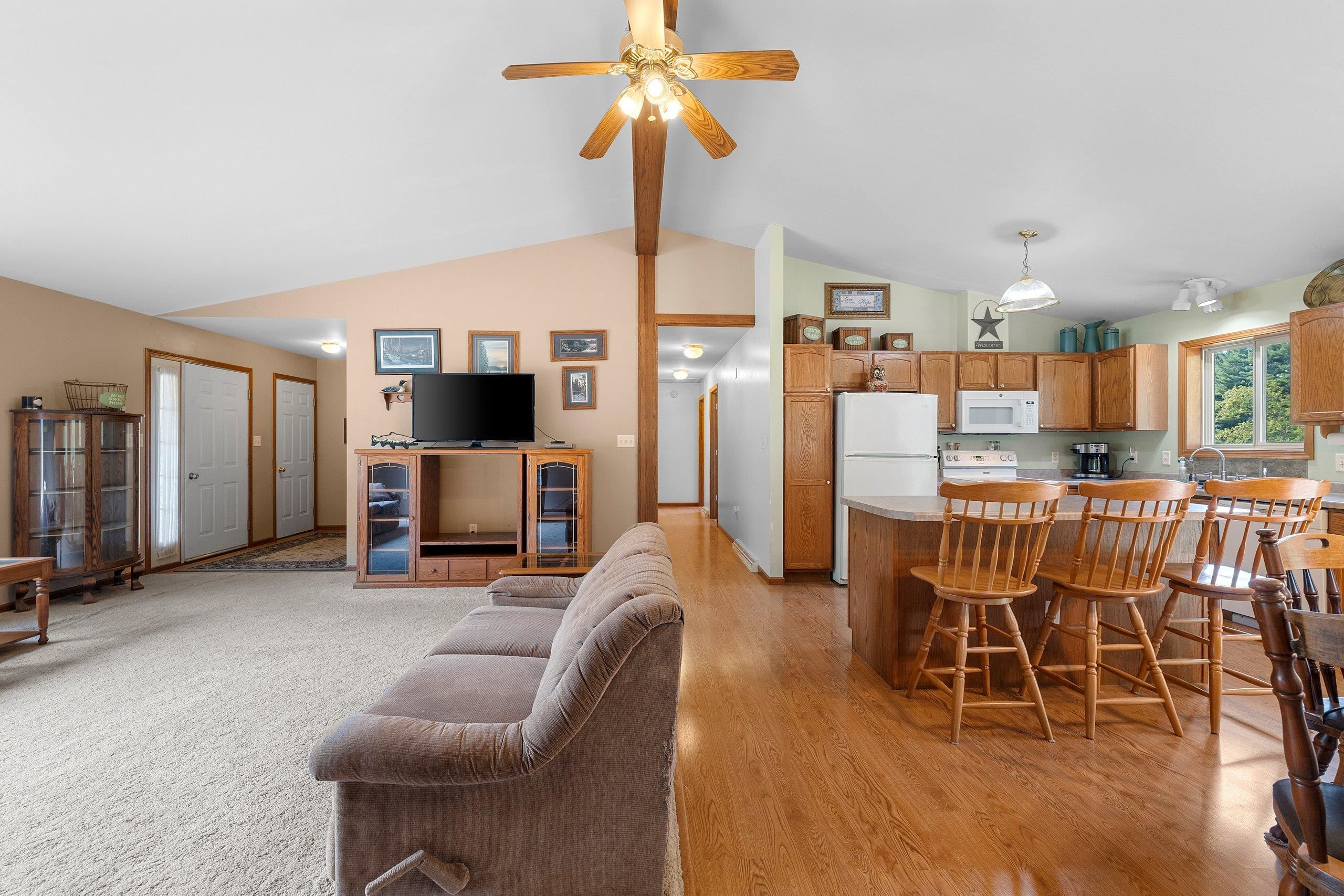 5808 Lade Beach Road Little Suamico, WI 54141 - Photo 8 of 50 Gallery Image 8