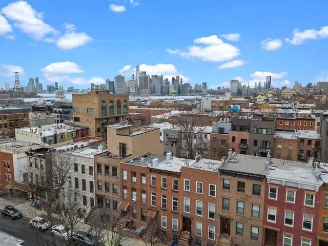 a picture of city view