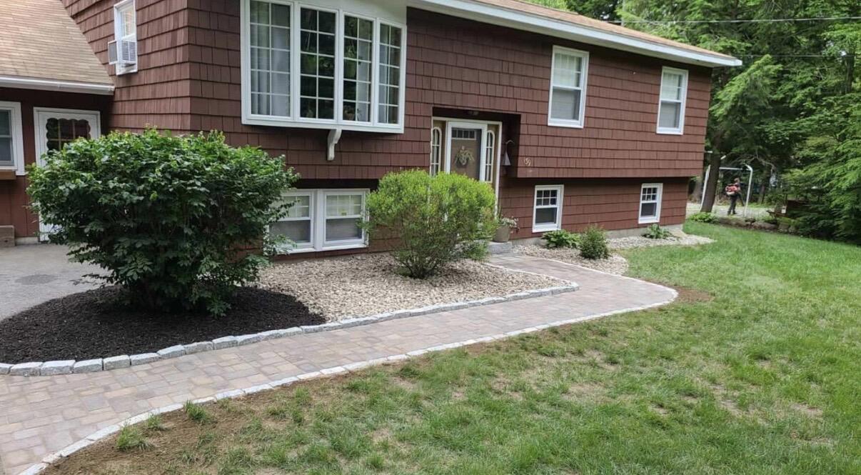 139 Albion Road Windham, ME 04062 - Photo 1 of 43 IMG_5582