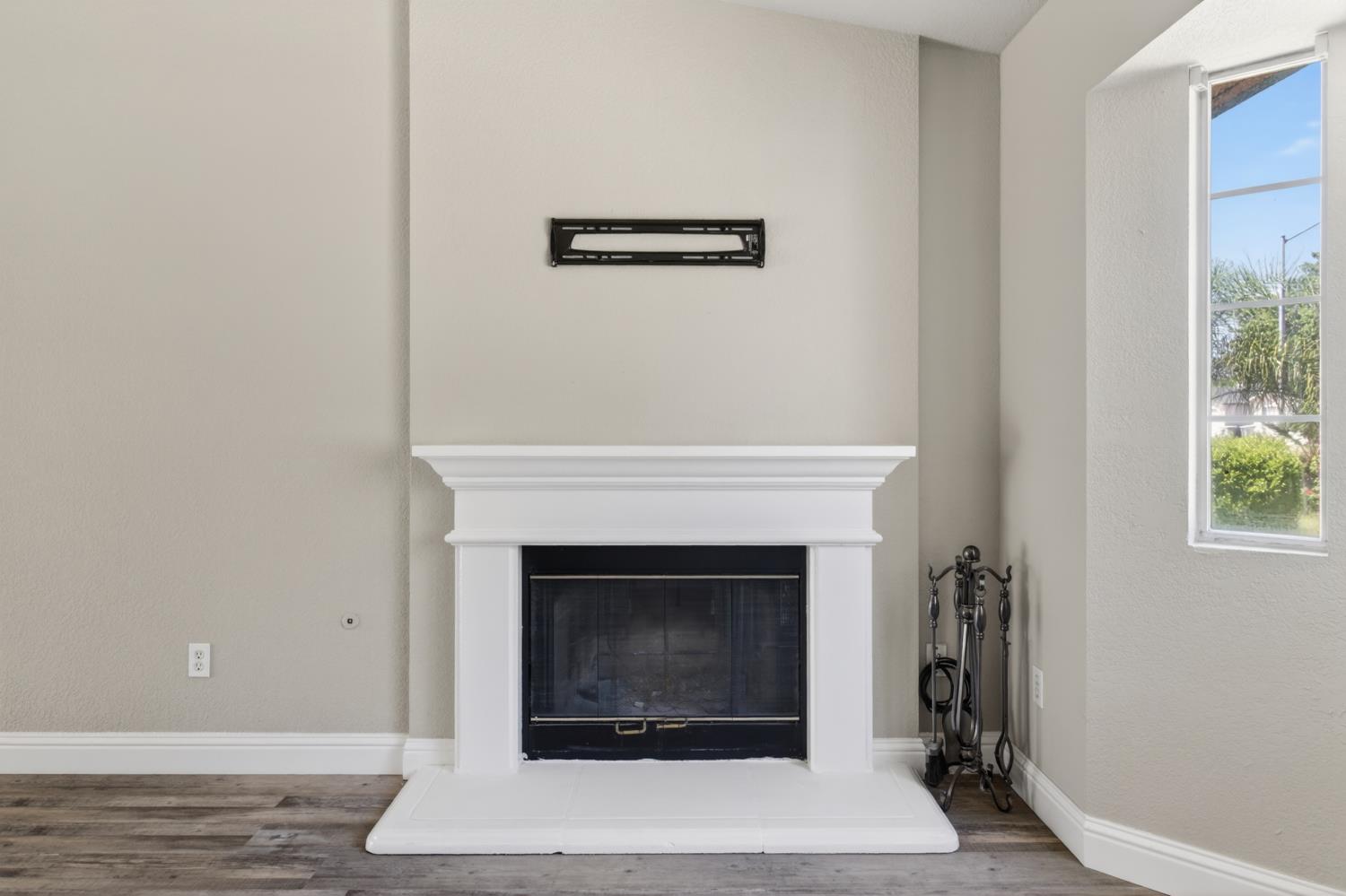 336 Serano Street Merced, CA 95341 - Photo 8 of 36