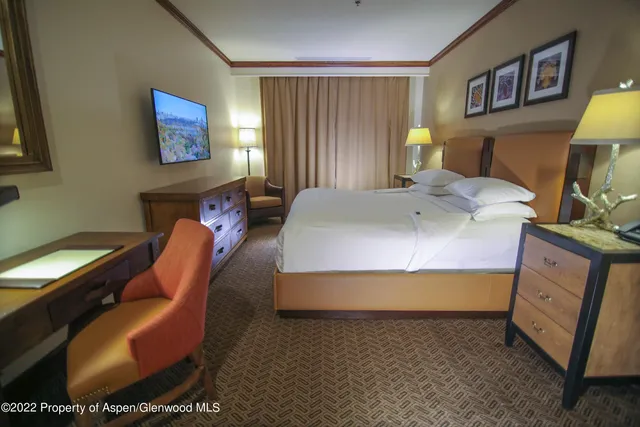 a view of building with an outdoor space