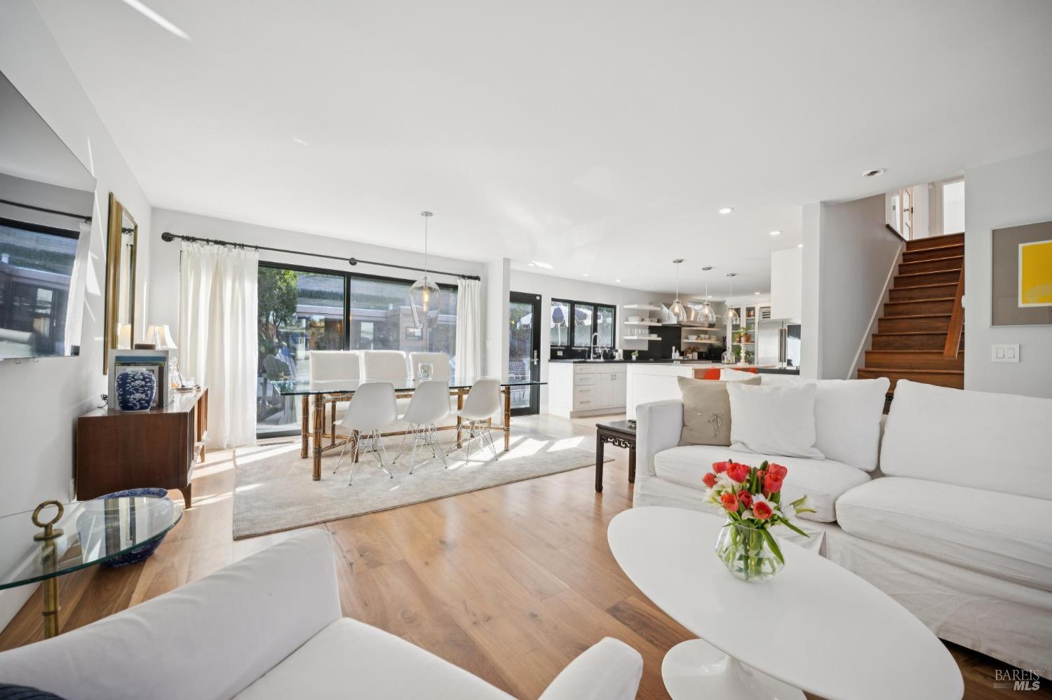 282 Riviera Drive San Rafael, CA 94901 - Photo 11 of 70