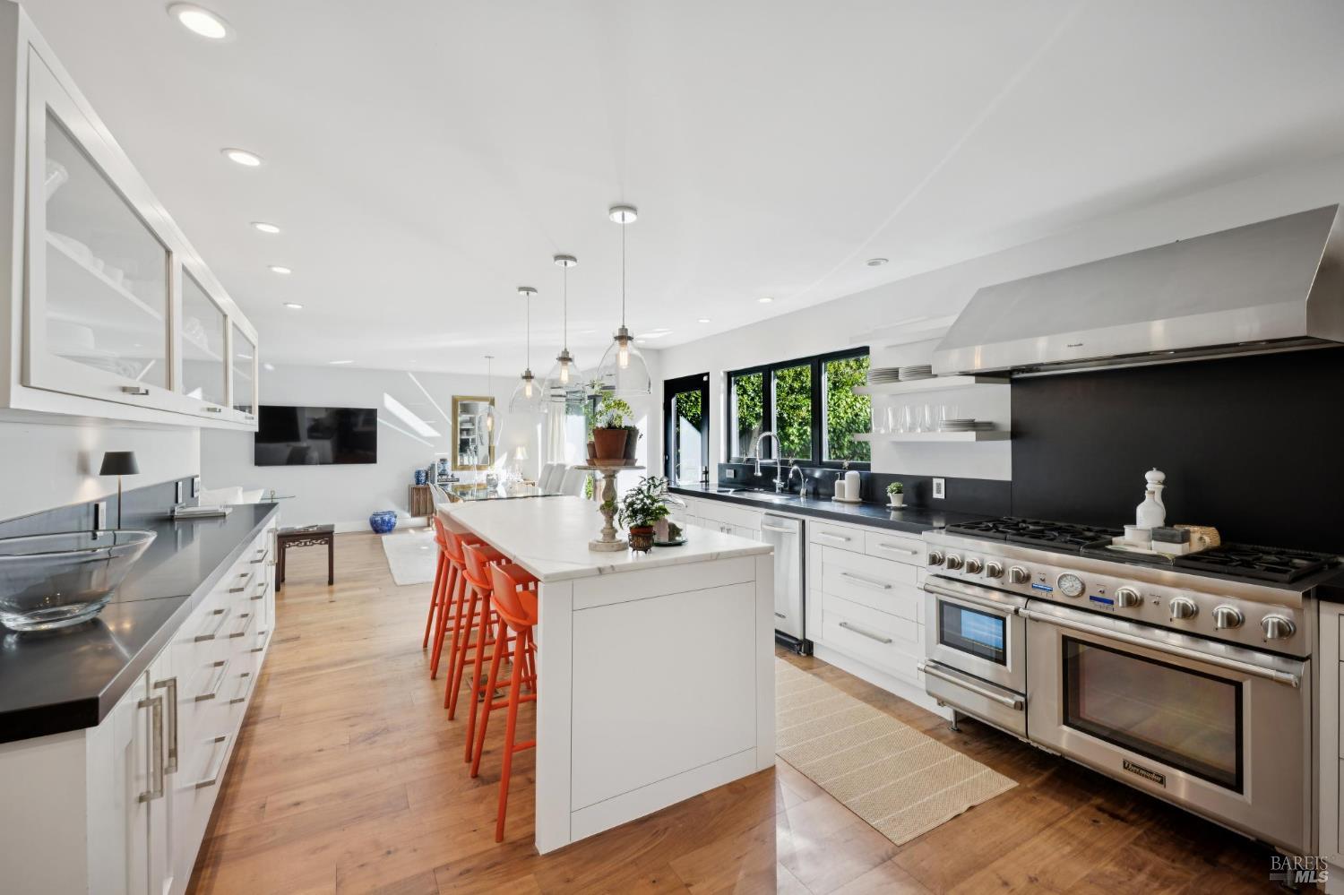 282 Riviera Drive San Rafael, CA 94901 - Photo 17 of 70