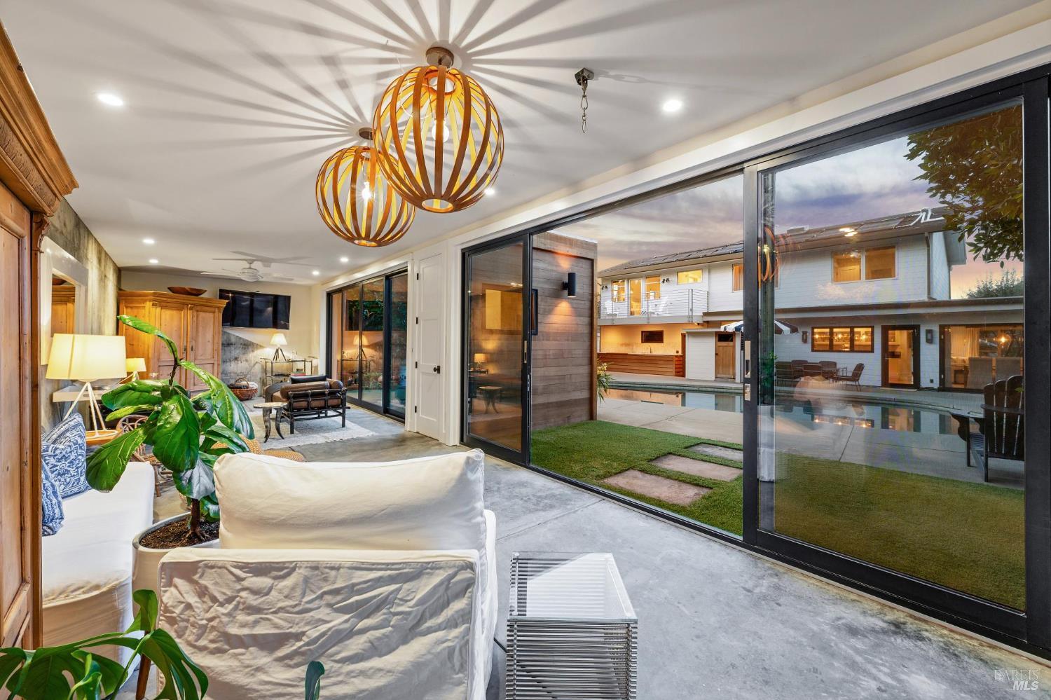 282 Riviera Drive San Rafael, CA 94901 - Photo 3 of 70