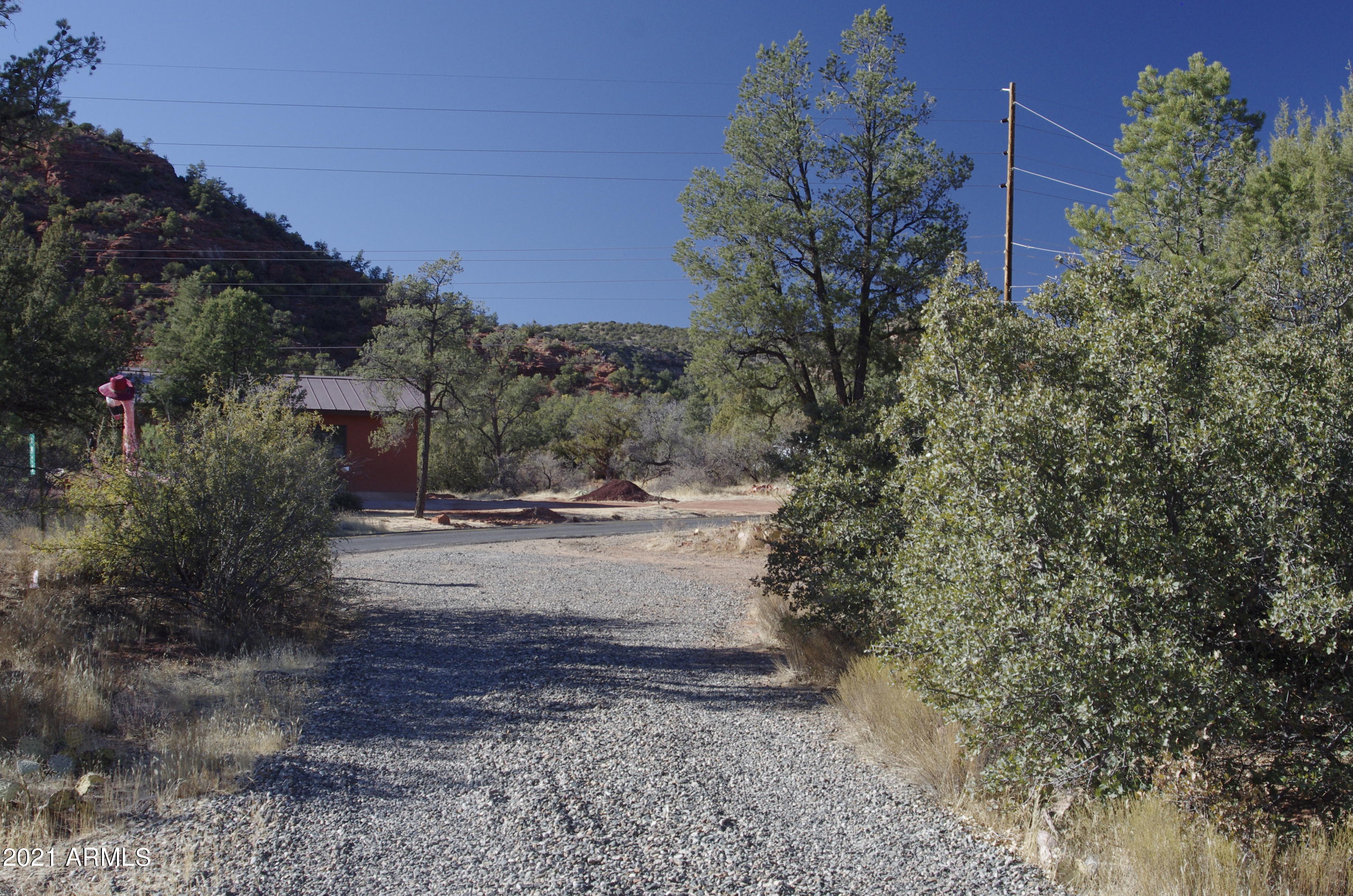 1890 W Red Rock Loop RD