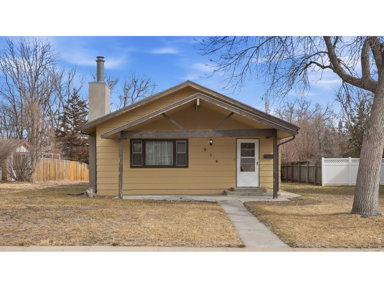 914 Prospect Street Fort Morgan, CO 80701 - Photo 2 of 17 a house view with a outdoor space