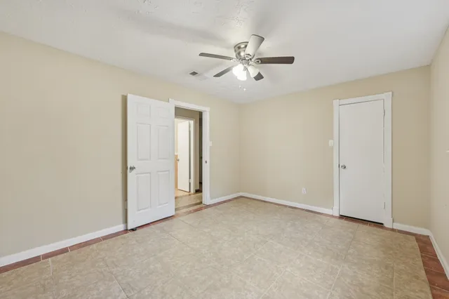 a view of an entrance of house