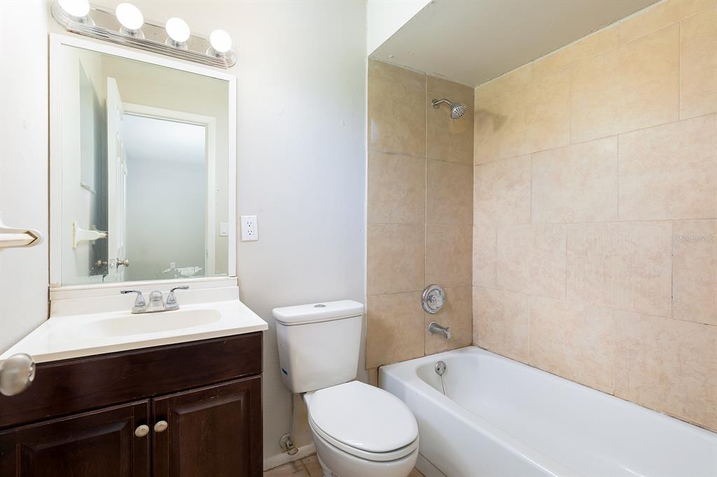 29 Lake Villa Way Kissimmee, FL 34743 - Photo 15 of 26