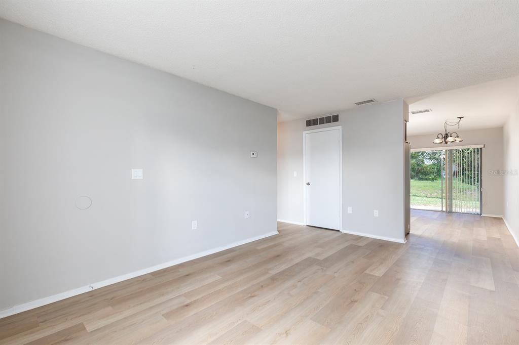 29 Lake Villa Way Kissimmee, FL 34743 - Photo 4 of 26