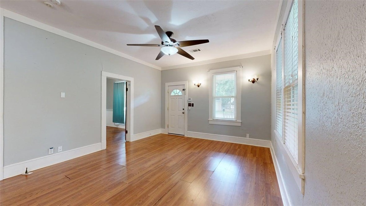 307 Brogden Street Bryan, TX 77803 - Photo 3 of 28