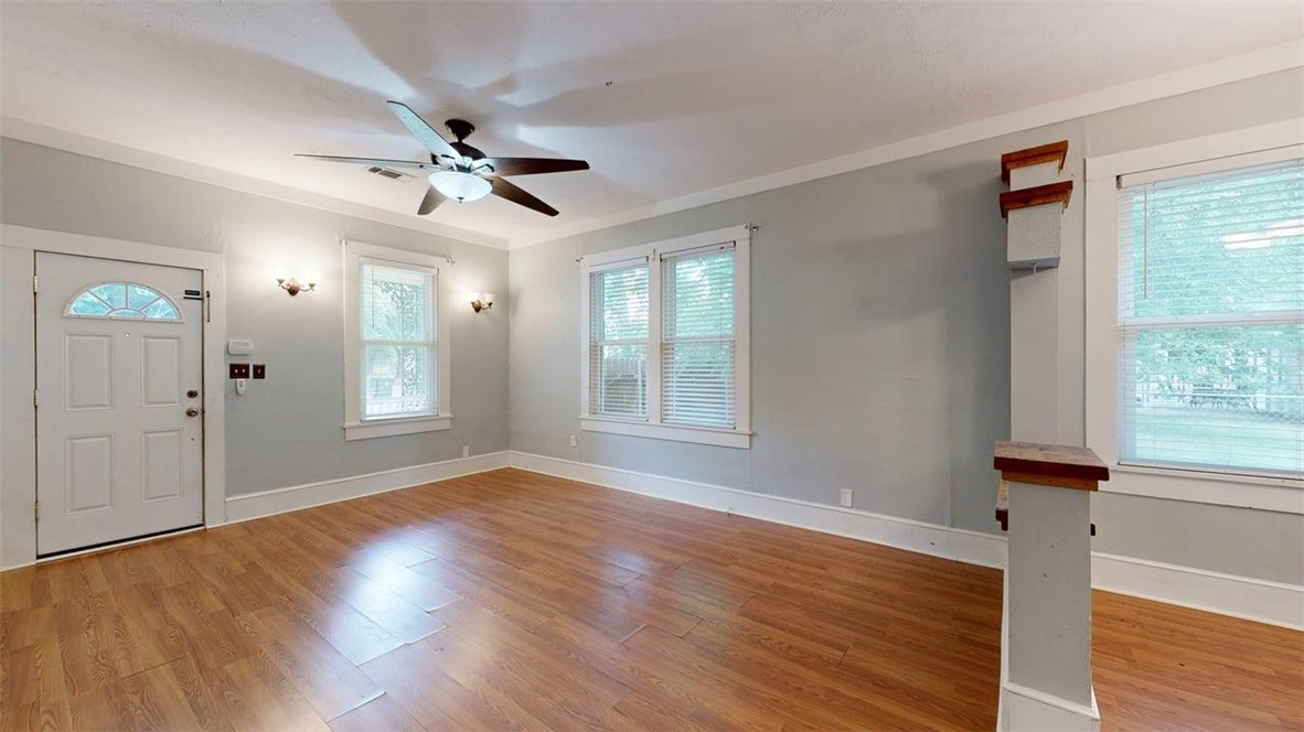 307 Brogden Street Bryan, TX 77803 - Photo 4 of 28