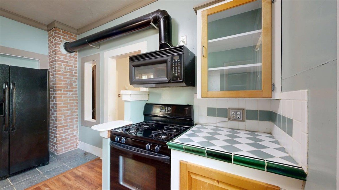 307 Brogden Street Bryan, TX 77803 - Photo 9 of 28