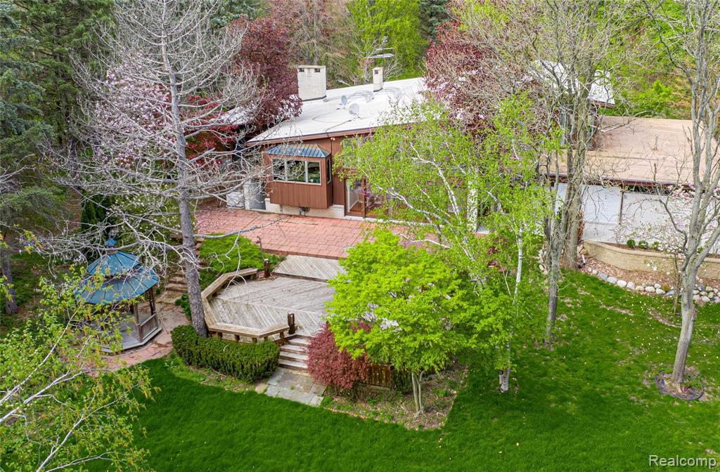 1125 Eton Cross Road Bloomfield Hills, MI 48304 - Photo 25 of 34