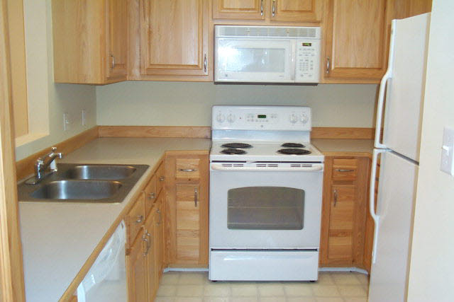 8552 Garden Circle, Unit A Fairhope, AL 36532 - Photo 2 of 3 Kitchen