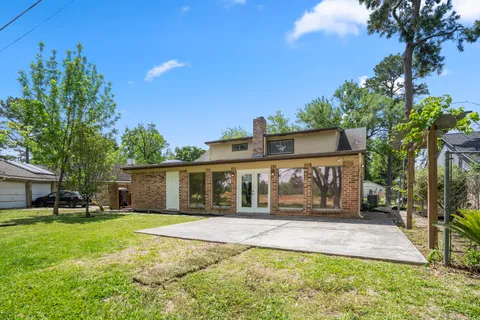 $284,999 | 5918 Par 4 Drive, Houston, TX 77088