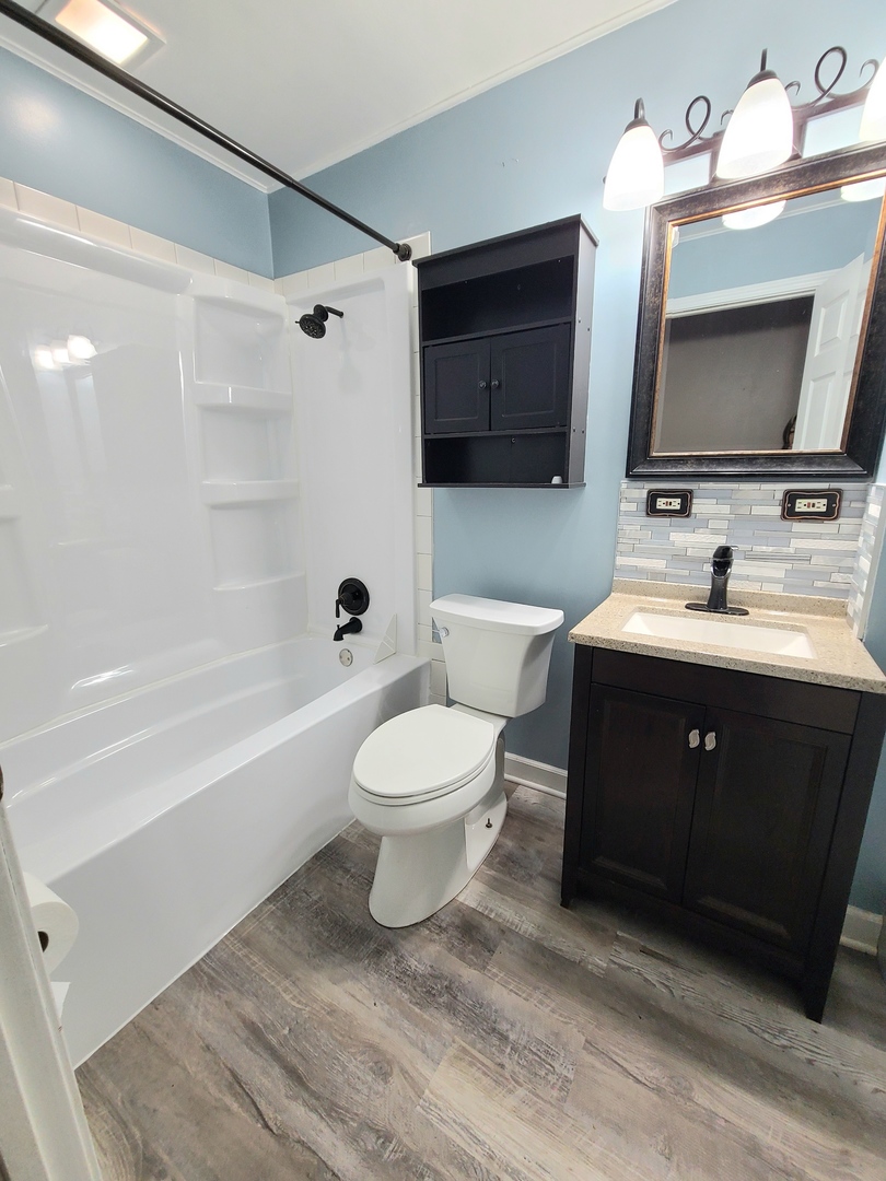 7807 Parkside Avenue Burbank, IL 60459 - Photo 9 of 23