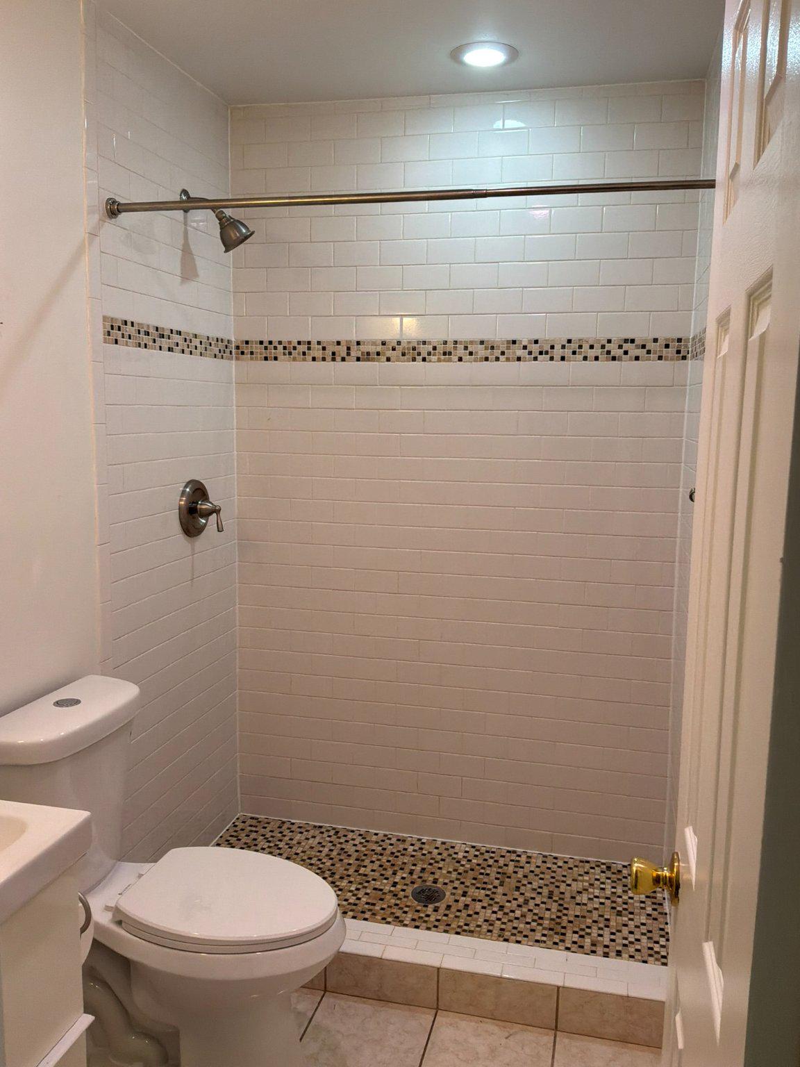 123 7th Street Northeast, Unit B Washington, DC 20002 - Photo 9 of 9 Large bathroom shower.